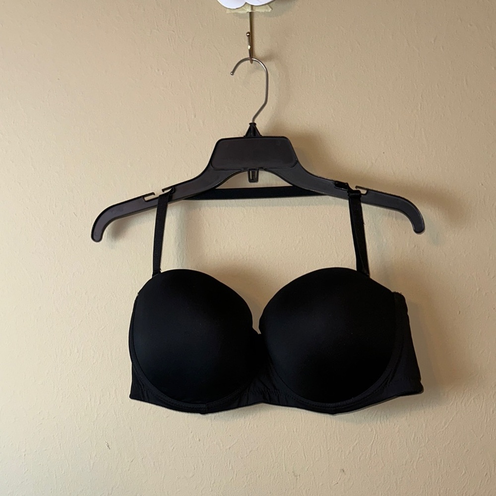 Source Unknown Elegant Black Strapless Bra